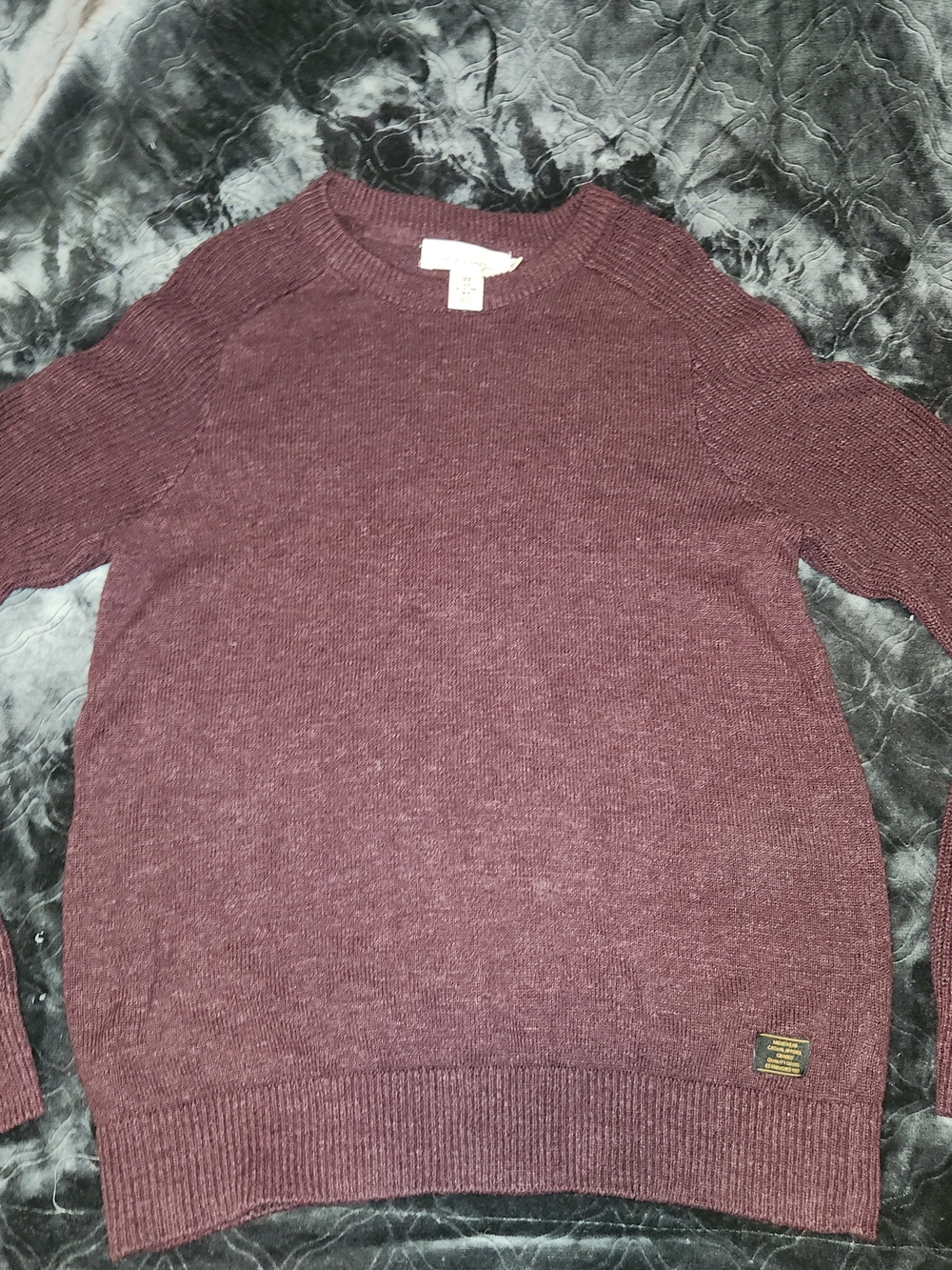 H&M Men's Crewneck Sweater in Wine